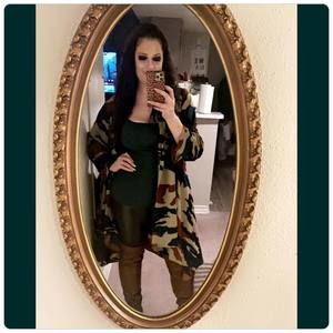Meet your Posher, Kara
